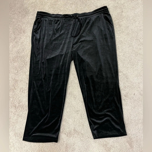 Torrid Pull On Relaxed Taper Velvet High Rise Pants - Picture 2 of 4